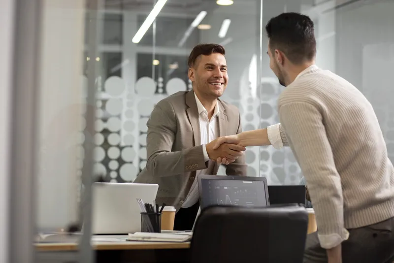 Customer Journey: qué es, etapas y su conexión con el Customer Success